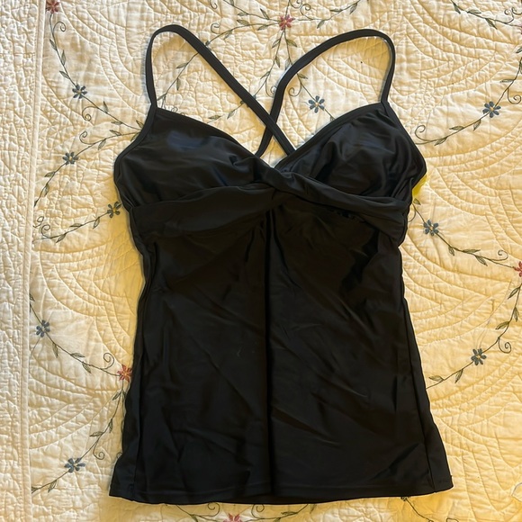 Athleta Other - 20% OFF BUNDLES! Athleta Swim Underwire Tankini Top. 32 B/C Tall Black